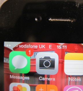 iPhone connected to EDGE data network (indicated by the E)
